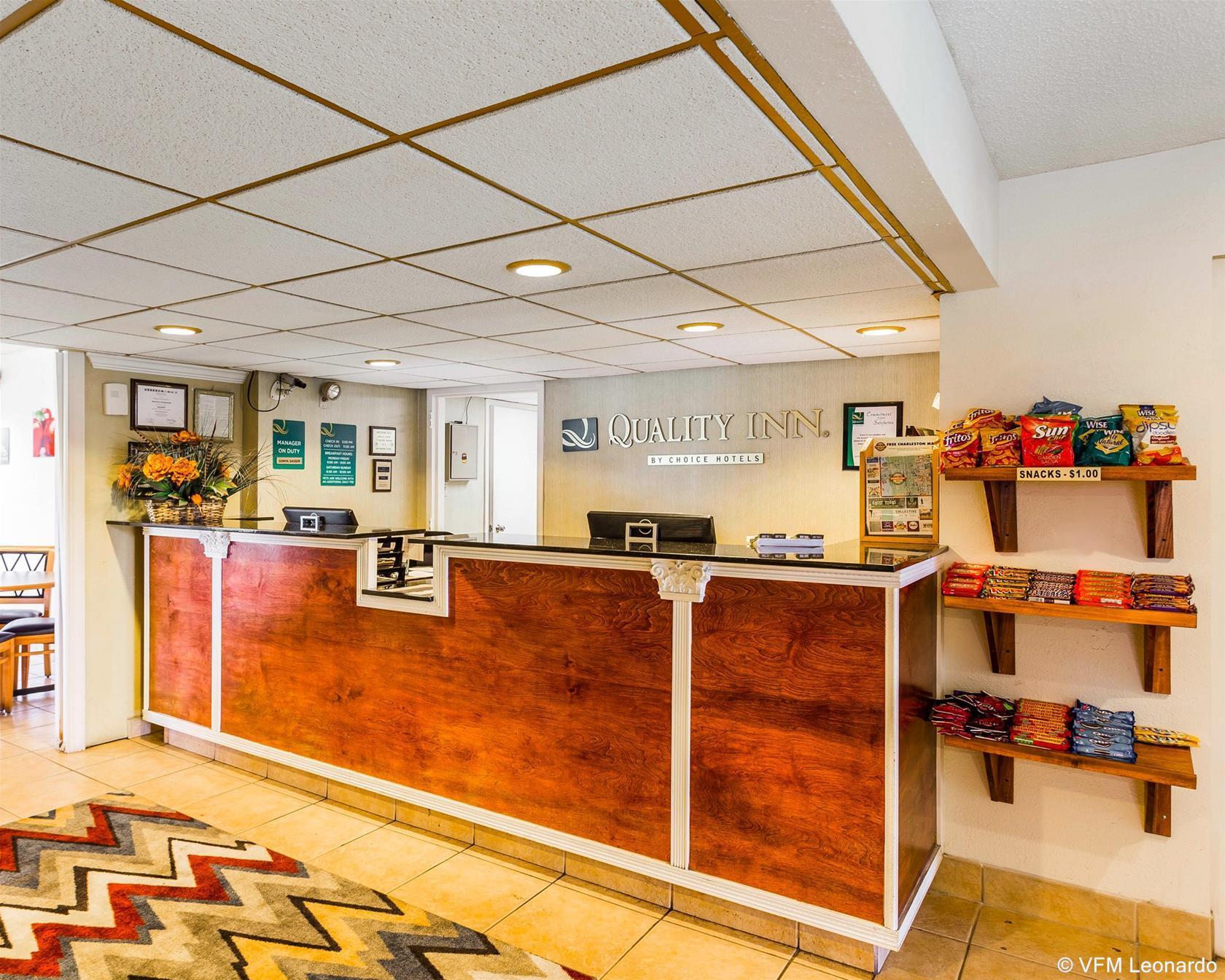 Quality Inn Coliseum Север Чарлстон Экстерьер фото