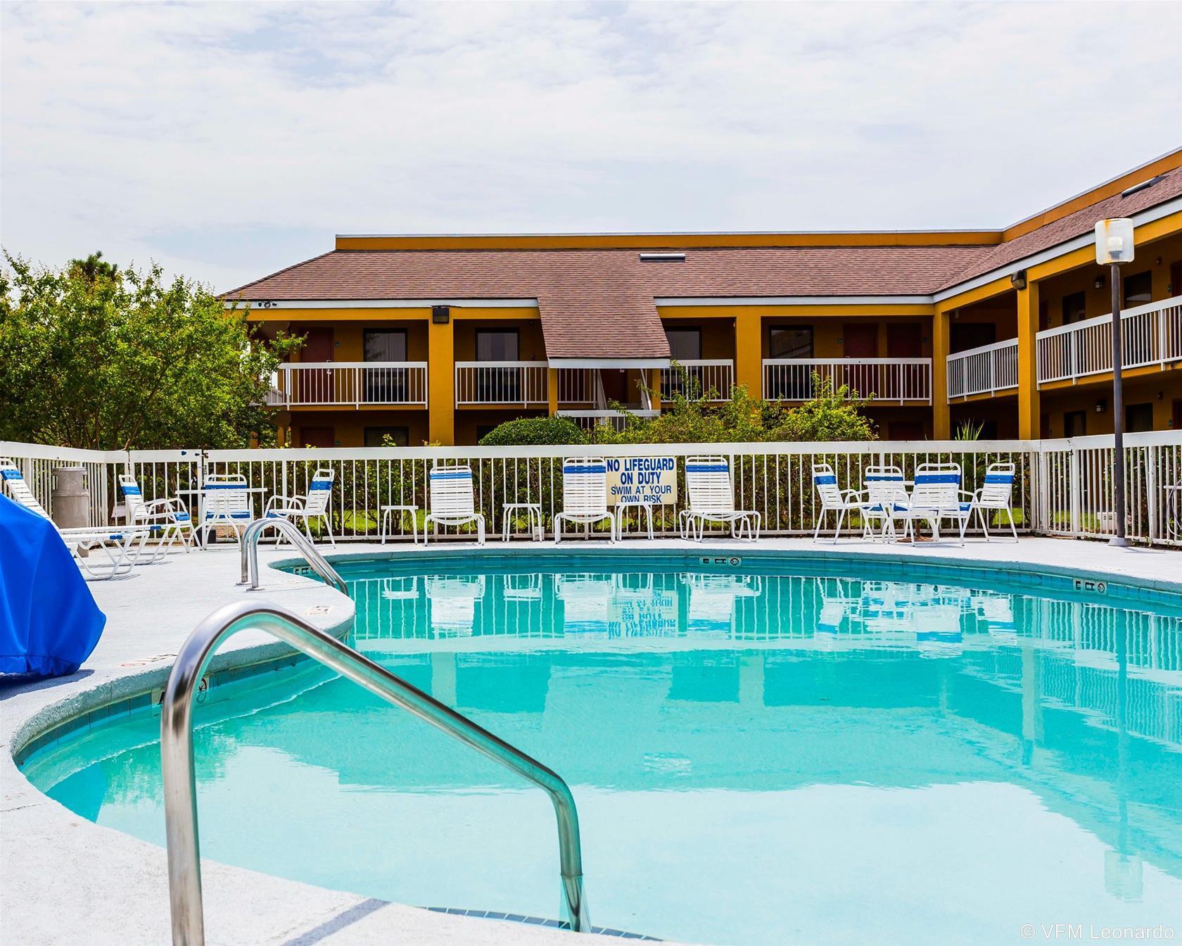 Quality Inn Coliseum Север Чарлстон Экстерьер фото